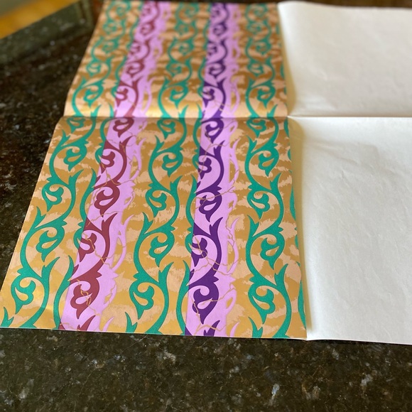 Vintage HALLMARK Metallic Gift Wrap Sheet (1) - Picture 6 of 6